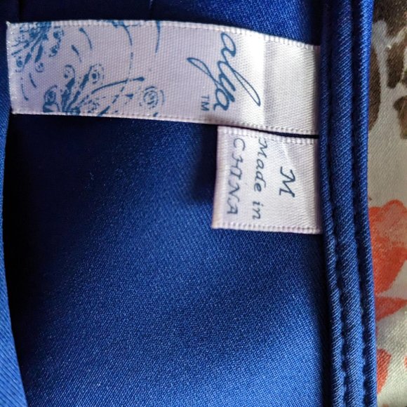 Alya Laser Cut Sleeveless Dress - Picture 3 of 3